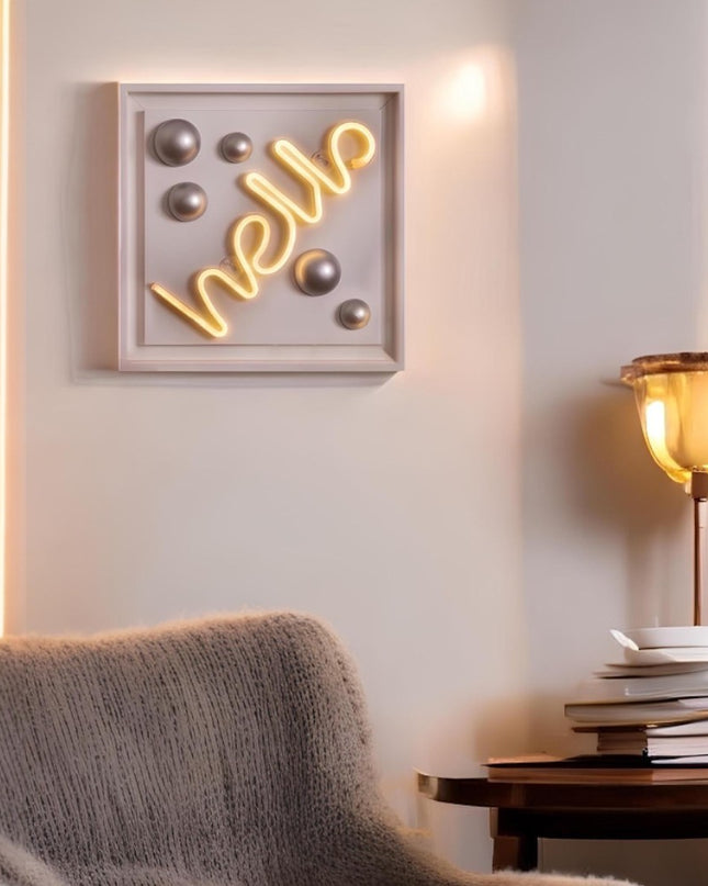 Hello Neon Işıklı Duvar Aksesuarı