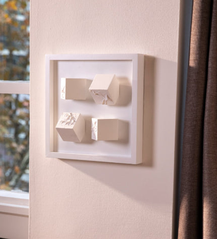 Monowall White Duvar Aksesuarı – Çerçeveli Küp Kompozisyonu /  Sculptural Wall Decor
