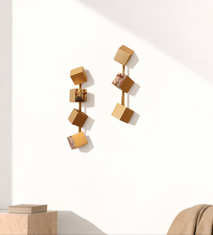 Wallicon Line Gold 2’li Set Duvar Aksesuarı – Ahşap Küp & Metal Kompozisyon