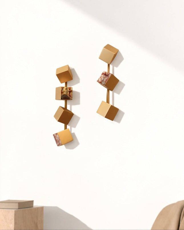 Wallicon Line Gold 2’li Set Duvar Aksesuarı – Ahşap Küp & Metal Kompozisyon