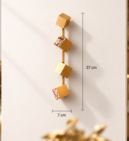 Wallicon Line Gold 2’li Set Duvar Aksesuarı – Ahşap Küp & Metal Kompozisyon