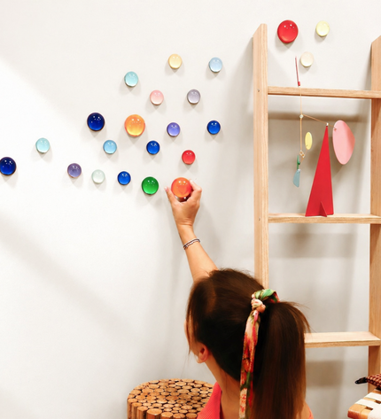 Wallipop Carnival 32’li Set Duvar Aksesuarı – Renkli Epoksi Duvar Dekoru (Ø8 / Ø6 / Ø4 cm)